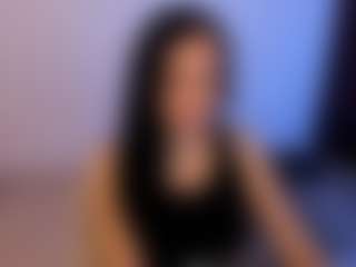 Eviee's Live Sex Cam Show