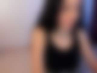 Live cam show with Eviee - College on Camsoda