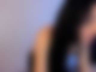 Eviee's Live Sex Cam Show