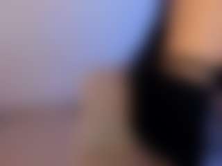 Eviee's Live Sex Cam Show