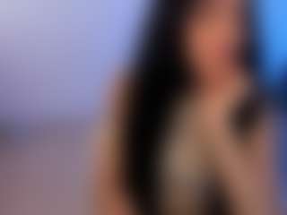 Eviee's Live Sex Cam Show