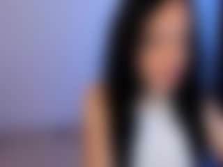 Eviee's Live Sex Cam Show