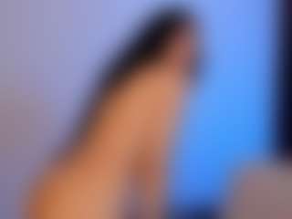 Eviee's Live Sex Cam Show