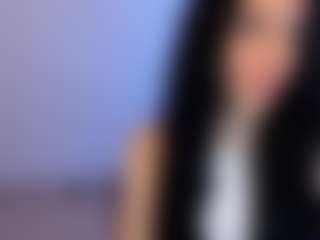 Eviee's Live Sex Cam Show