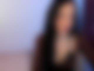 Eviee's Live Sex Cam Show