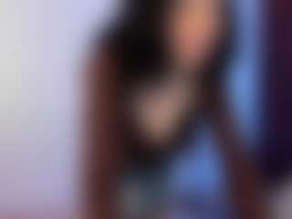 Eviee's Live Sex Cam Show