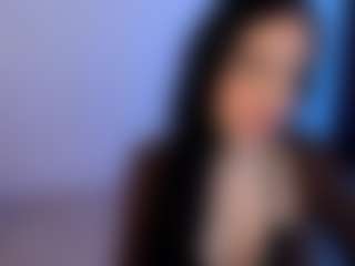 Eviee's Live Sex Cam Show