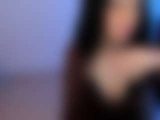 Eviee's Live Sex Cam Show