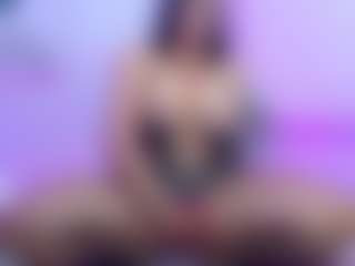 Live cam show with giorginasun - Petite on Milf Play