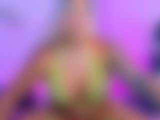 giorginasun's Live Sex Cam Show
