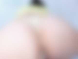 africa-holmes's Live Sex Cam Show