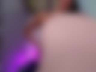 Live cam show with AlliceMackenzie - Black Hair on pussylord.com