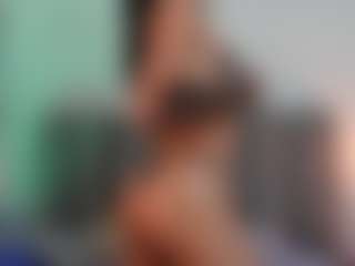 Live cam show with AlliceMackenzie - Smoking on Milfs Live