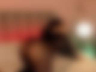Live cam show with AlliceMackenzie - Brown Eyes on CamwithHer
