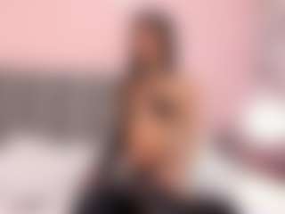 Live cam show with AlliceMackenzie - Black Hair on Camsoda