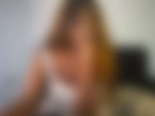 Live cam show with HannahCox - Fuck Machine on luckytryst.com