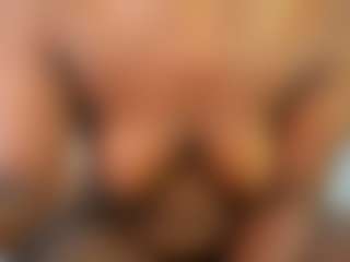 Live cam show with HannahCox - Average on crypto-cams