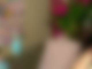 Live cam show with MelaniaTress - Erotic Dance on googirlz