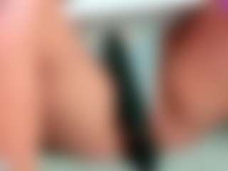 Live cam show with MelaniaTress - Amateur on Camsoda