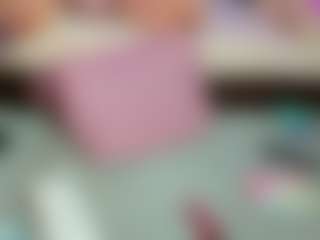 MelaniaTress's Live Sex Cam Show