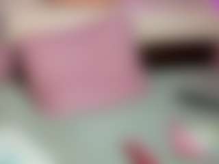 Live cam show with MelaniaTress - Flashing on CamSodaAdn