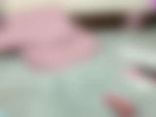 Live cam show with MelaniaTress - Normal on Camsoda