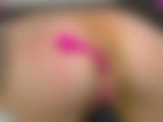 Live cam show with MelaniaTress - Normal on PervPlay.com