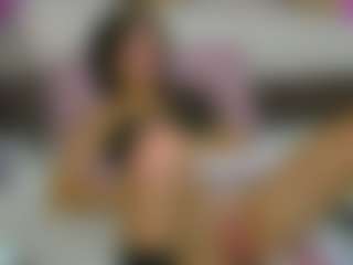 MelaniaTress's Live Sex Cam Show