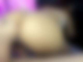 EmilyPacho_'s Live Sex Cam Show