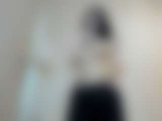 Live cam show with Emma - Striptease on justonemore.cc