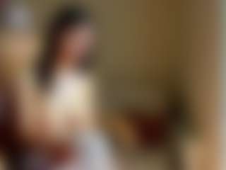 Live cam show with Emma - Ride on liverealitysex.com
