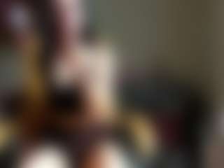Live cam show with Emma - Sucking on Mixed Magazine Live