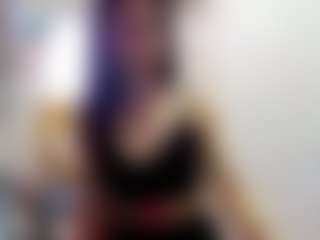 Live cam show with Emma - Sucking on Camsoda