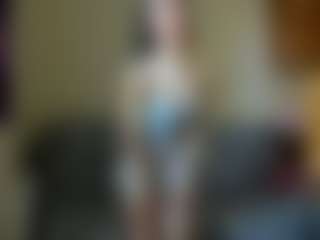 Live cam show with Emma - Sexydance on instabang