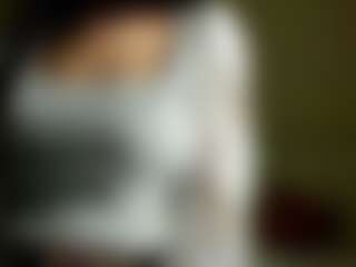 Live cam show with Emma - Tittyfuck on Dolls Live