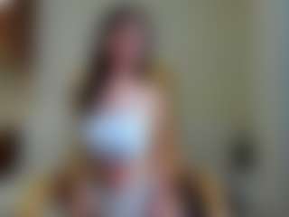 Live cam show with Emma - Ride on CamSextacy