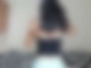 Live cam show with Emma - Sucking on CamSodaAdn