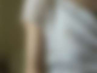 Live cam show with Emma - Sucking on CamClone