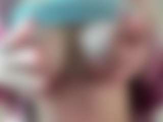 Live cam show with Emma - Sucking on SpankPalCams