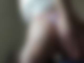 Live-camshow met Emma - Tittyfuck op Camsoda