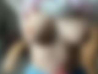 Live cam show with Emma - Ride on infinitiblacc.com