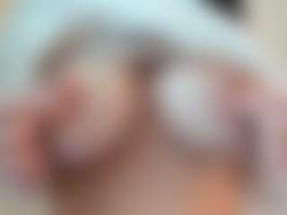 Live cam show with Emma - Tittyfuck on Fling VIP Chat