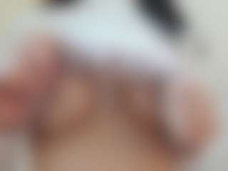 Live cam show with Emma - Ride on livesuperchat.net
