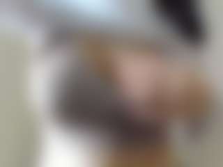 Spettacolo in cam dal vivo con Emma - Slap su Camsoda