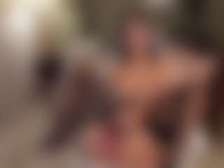 Live cam show with SuzuSummer - Spank Big Tits on AdultVida.com
