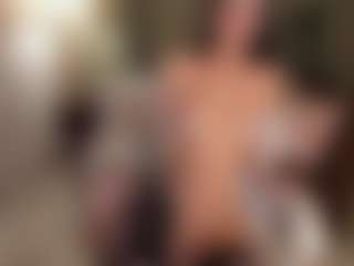 SuzuSummer's Live Sex Cam Show