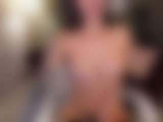 SuzuSummer's Live Sex Cam Show