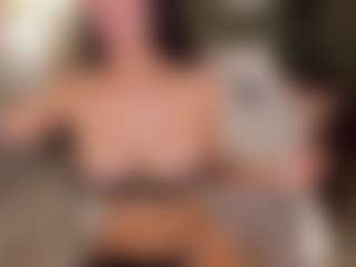 SuzuSummer's Live Sex Cam Show