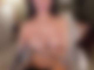 Live cam show with SuzuSummer - Strip Lovense on Gym Cam Girls