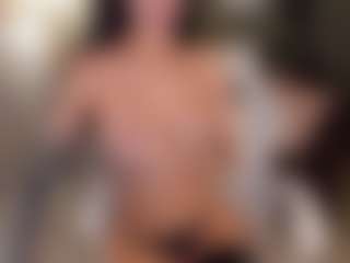 SuzuSummer's Live Sex Cam Show